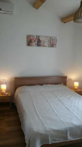 Pool House - Medulin Riviera Daire 0*,  Hırvatistan
